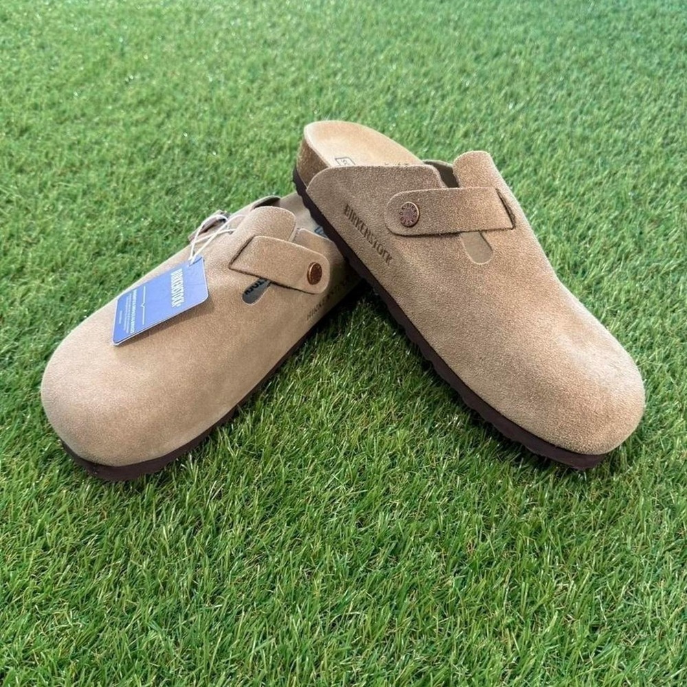 Birkenstock Boston Taupe suede clogs Men's 7, Women's 9